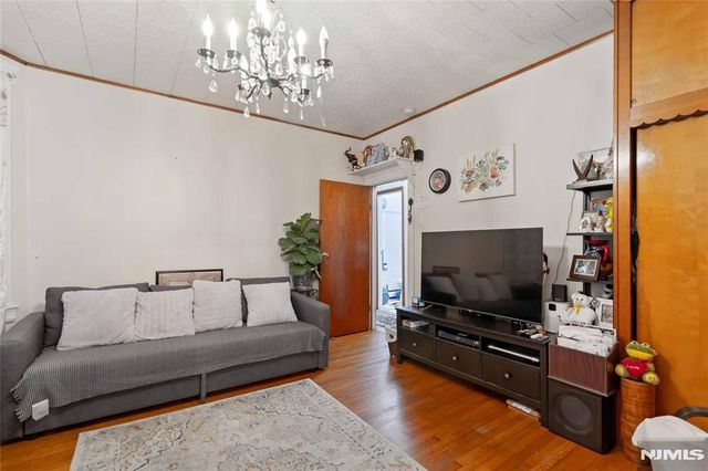 622 21st Street, Union City, NJ 07087