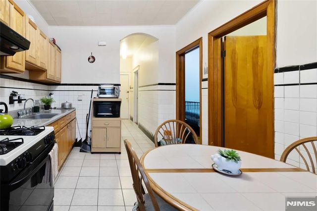 622 21st Street, Union City, NJ 07087