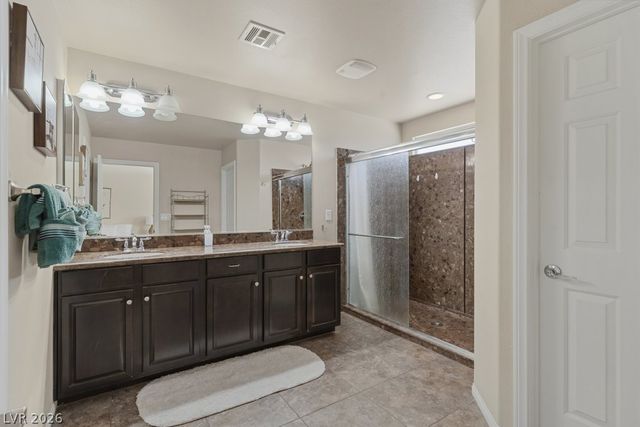 8430 Golden Amber Street, Las Vegas, NV 89139