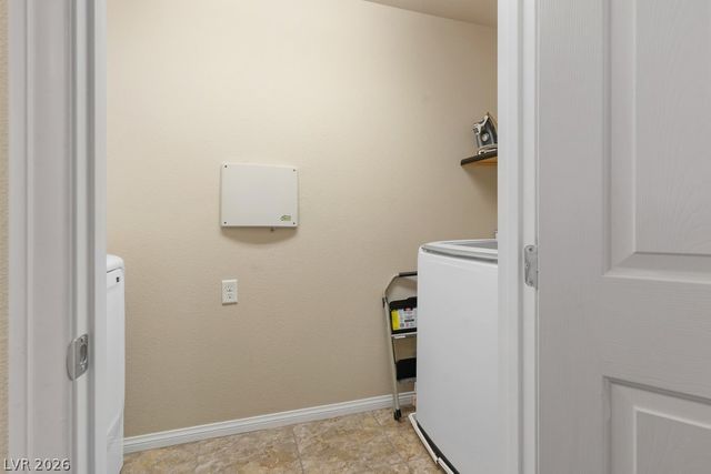 8430 Golden Amber Street, Las Vegas, NV 89139