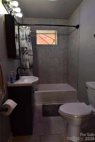 202 Mount Holly Huntersville Road, Huntersville, NC 28078