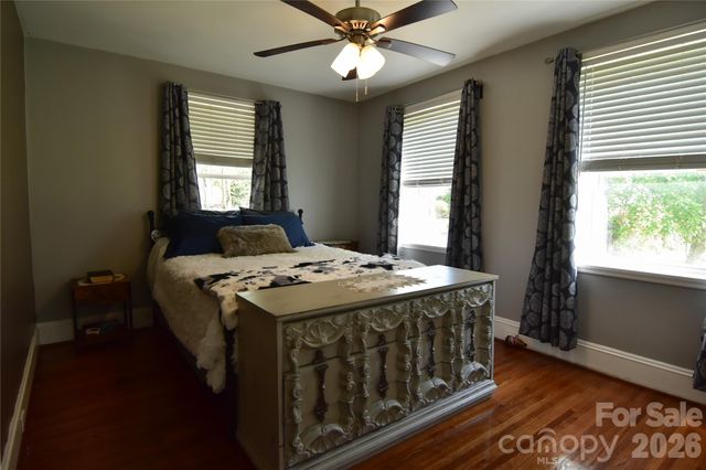 202 Mount Holly Huntersville Road, Huntersville, NC 28078