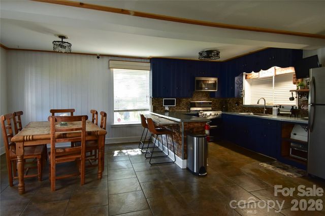 202 Mount Holly Huntersville Road, Huntersville, NC 28078