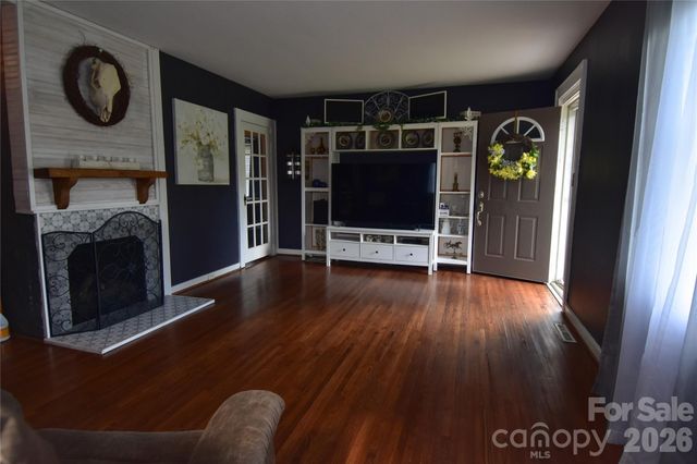 202 Mount Holly Huntersville Road, Huntersville, NC 28078