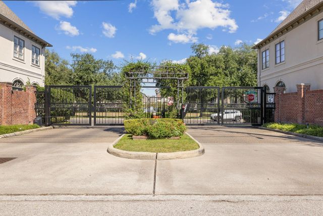6310 Hermann Lake Drive, Houston, TX 77021