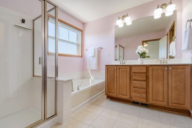 1805 Freedom Lane, Chanhassen, MN 55317
