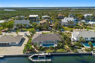 1674 Sabal Palm DR, Sanibel, FL 33957
