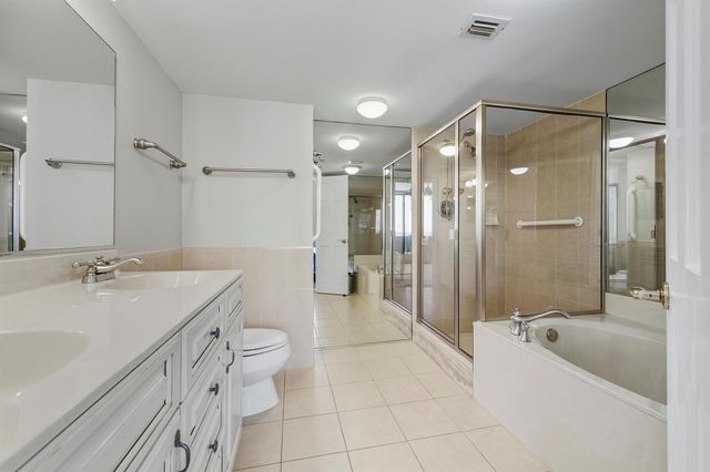 4200 N Ocean Drive 1-1705, Singer Island, FL 33404