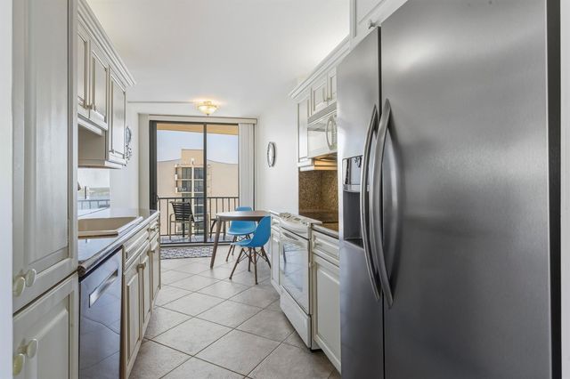 4200 N Ocean Drive 1-1705, Singer Island, FL 33404