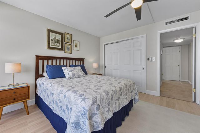 4200 N Ocean Drive 1-1705, Singer Island, FL 33404
