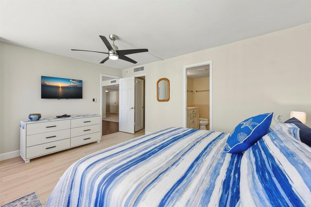 4200 N Ocean Drive 1-1705, Singer Island, FL 33404