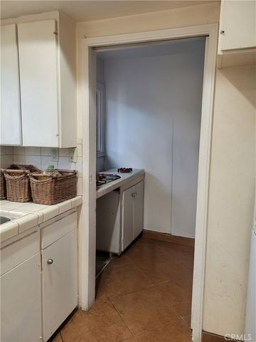 1934 Vineyard Avenue, Los Angeles, CA 90016