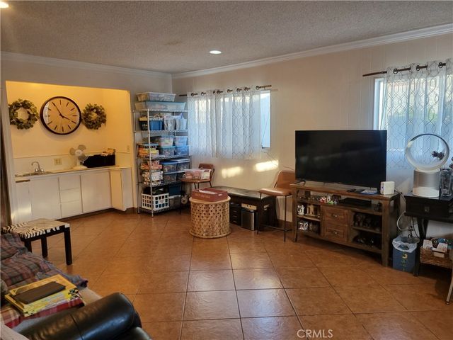 1934 Vineyard Avenue, Los Angeles, CA 90016