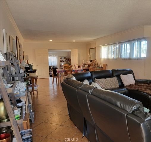 1934 Vineyard Avenue, Los Angeles, CA 90016