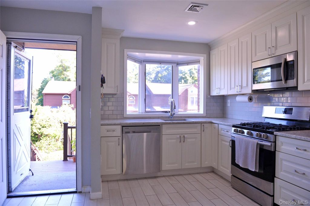 21 Knoll View, Ossining, NY 10562 — photo 2