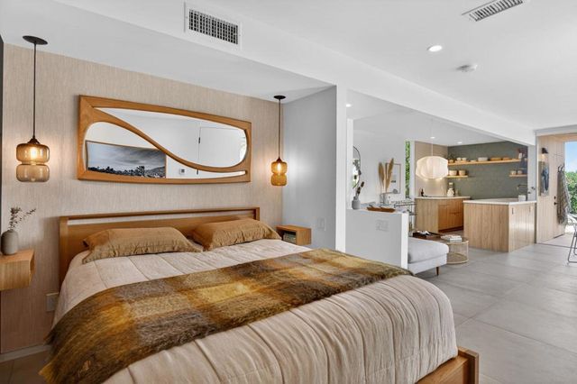 360 Cabrillo Road 103, Palm Springs, CA 92262