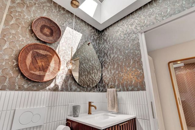 360 Cabrillo Road 103, Palm Springs, CA 92262