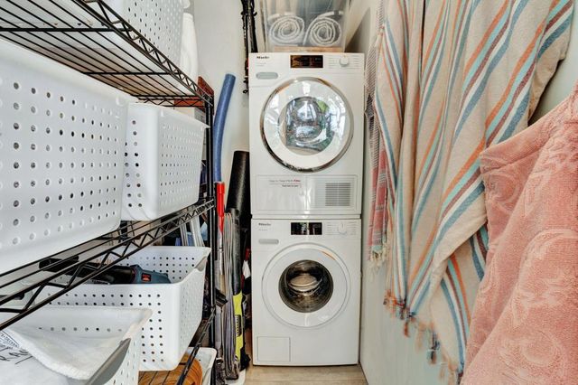 360 Cabrillo Road 103, Palm Springs, CA 92262