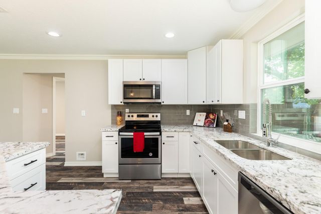 1211 Kirsten Street, La Marque, TX 77568