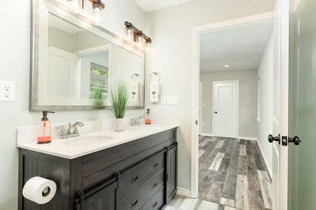 1211 Kirsten Street, La Marque, TX 77568