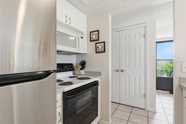 1500 COVE II PLACE 531, Sarasota, FL 34242