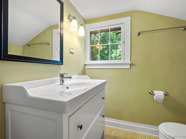 1713 Pontiac Trail, Ann Arbor, MI 48105