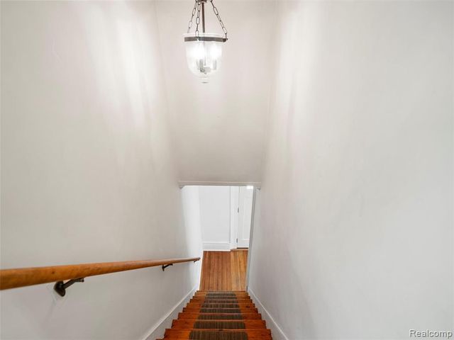 1713 Pontiac Trail, Ann Arbor, MI 48105