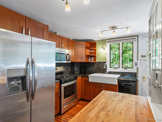 1713 Pontiac Trail, Ann Arbor, MI 48105