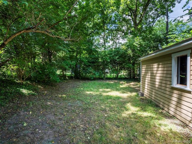 1713 Pontiac Trail, Ann Arbor, MI 48105