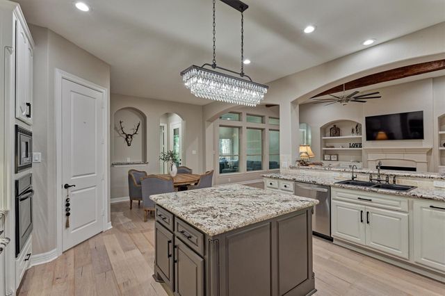 11404 Grand Harbor Boulevard, Montgomery, TX 77356
