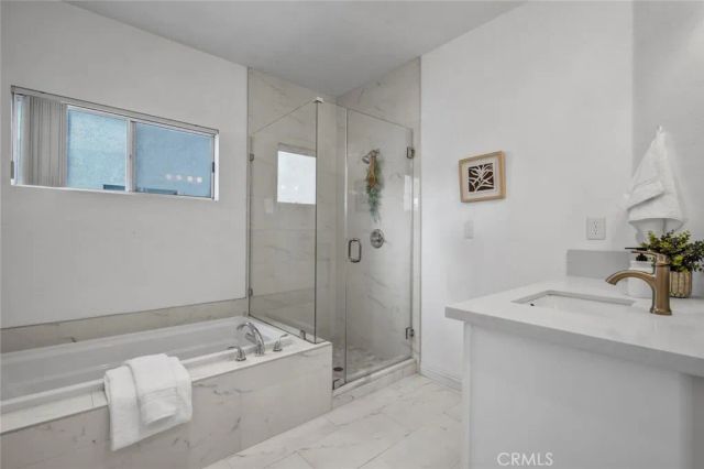 1921 Malcolm, Los Angeles, CA 90025