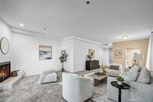 1921 Malcolm, Los Angeles, CA 90025
