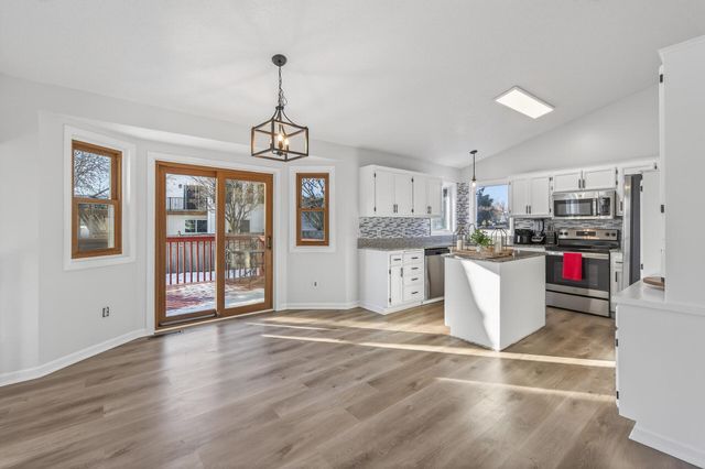 14430 Woodbridge Lane, Savage, MN 55378