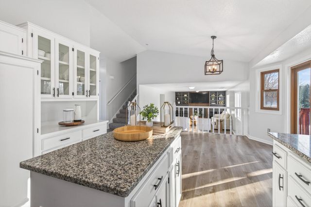 14430 Woodbridge Lane, Savage, MN 55378