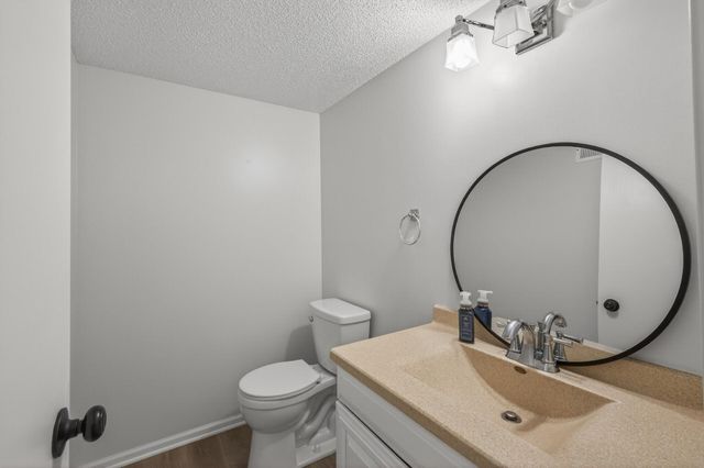 14430 Woodbridge Lane, Savage, MN 55378