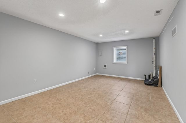 14430 Woodbridge Lane, Savage, MN 55378