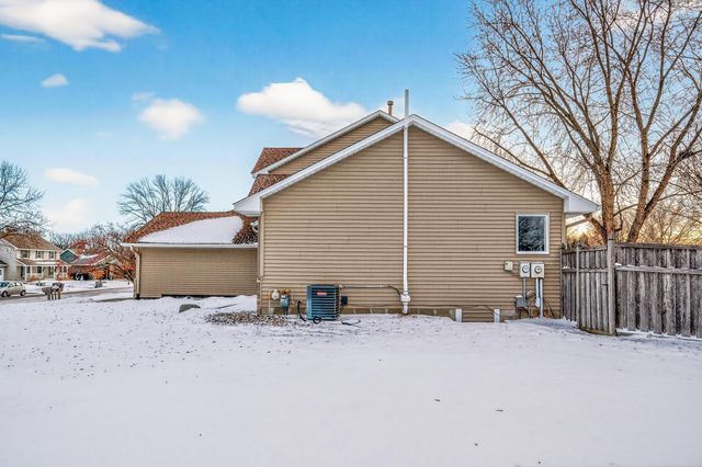 14430 Woodbridge Lane, Savage, MN 55378