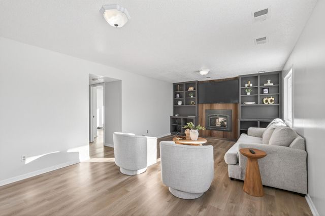 14430 Woodbridge Lane, Savage, MN 55378