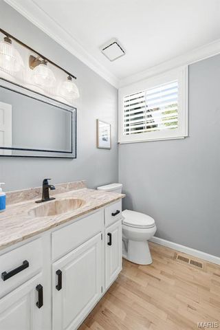 14954 Claymont Estates Drive, Chesterfield, MO 63017
