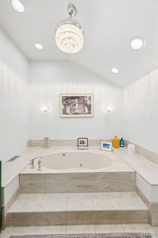 14954 Claymont Estates Drive, Chesterfield, MO 63017
