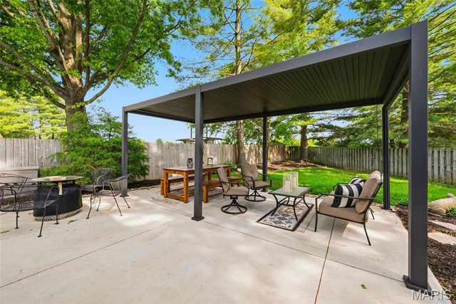 14954 Claymont Estates Drive, Chesterfield, MO 63017