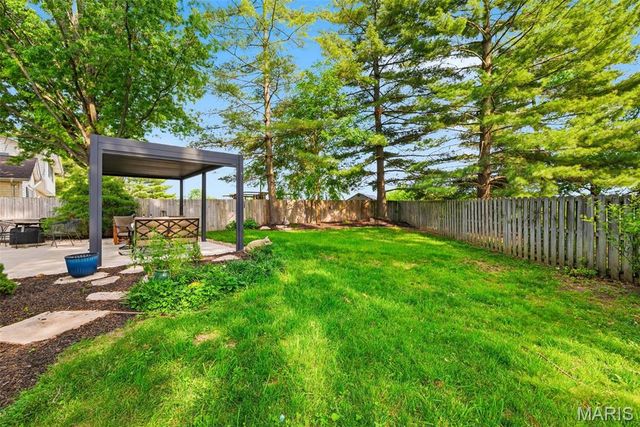 14954 Claymont Estates Drive, Chesterfield, MO 63017