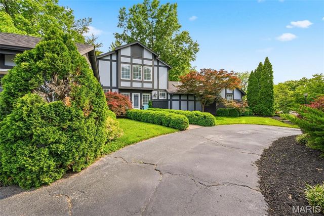 14954 Claymont Estates Drive, Chesterfield, MO 63017