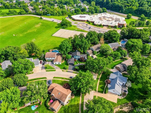 14954 Claymont Estates Drive, Chesterfield, MO 63017