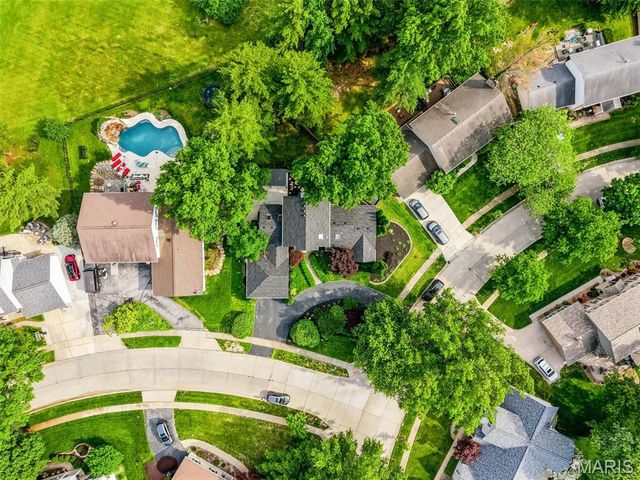 14954 Claymont Estates Drive, Chesterfield, MO 63017