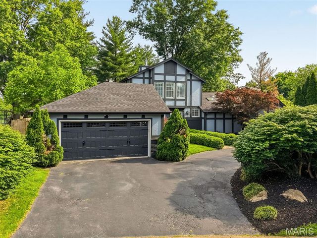 14954 Claymont Estates Drive, Chesterfield, MO 63017