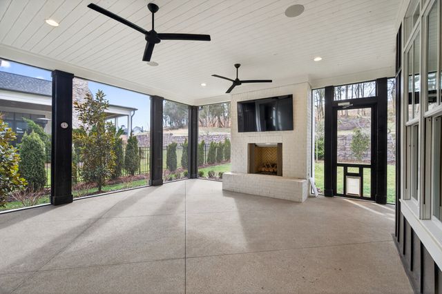 9029 Passiflora Ct, College Grove, TN 37046