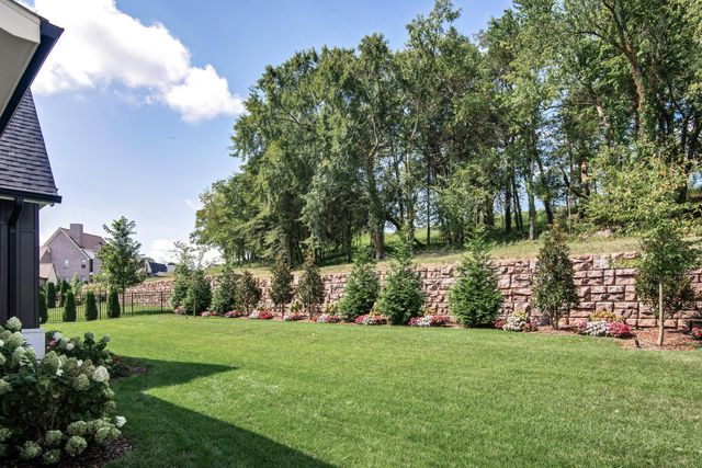 9029 Passiflora Ct, College Grove, TN 37046