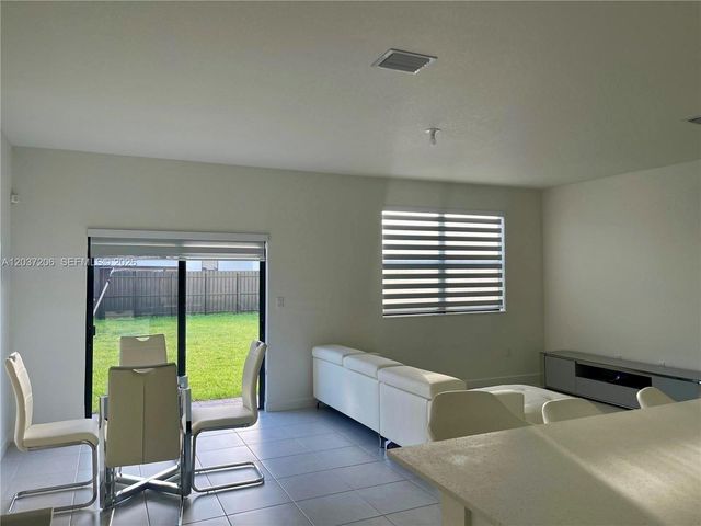 22960 SW 130th Avenue, Miami, FL 33170