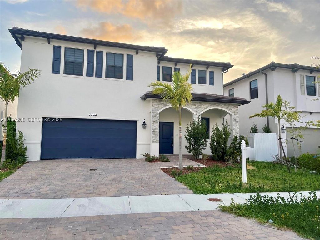 22960 SW 130th Avenue, Miami, FL 33170
